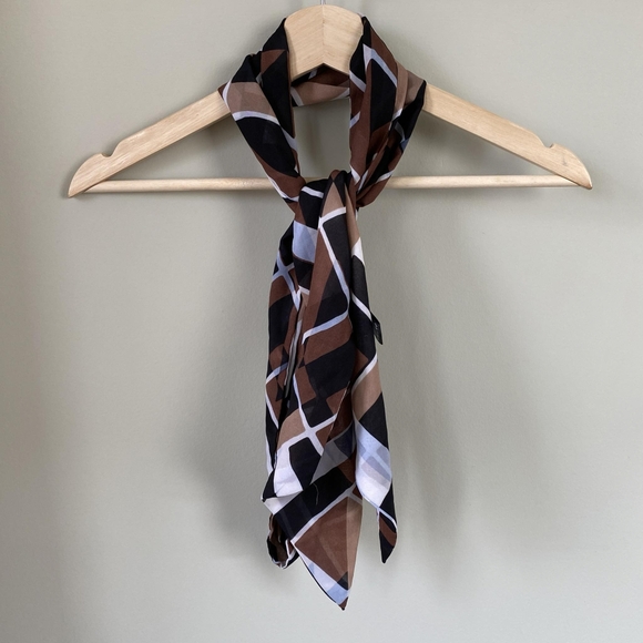 NWOT Le Chateau Geometric Skinny Scarf - Picture 2 of 8